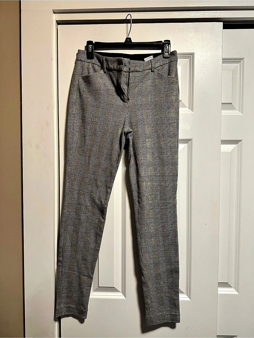 Express Plaid Skinny Pants in Gray & Black Size 6